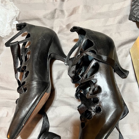 Peter Fox - Devine and Extraordinary Size 6 Heels Black wit lace - Picture 16 of 16